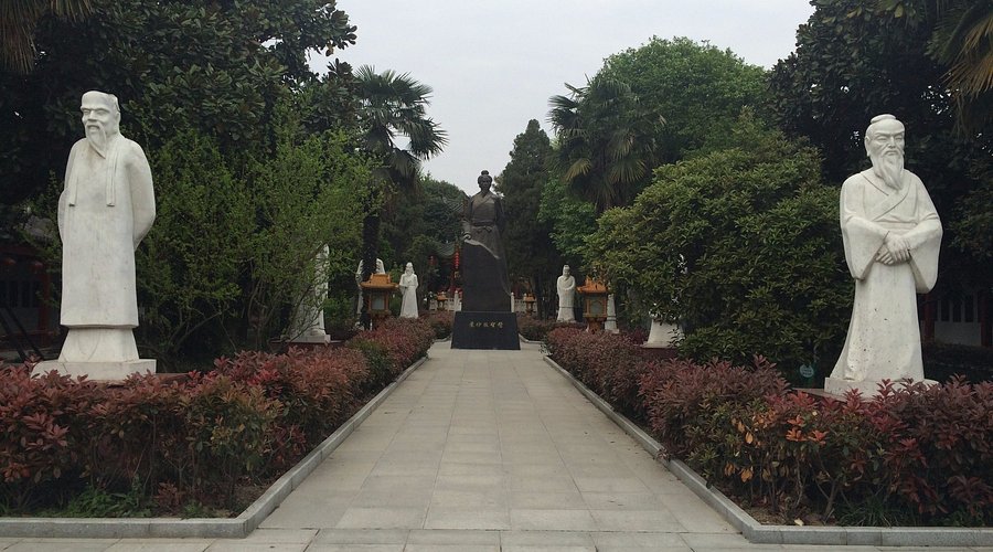 A scenic view of Nanyang Zhangzhongjingmujiaci