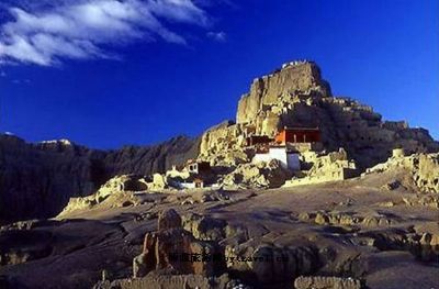 A scenic view of Naqu Bangna Si