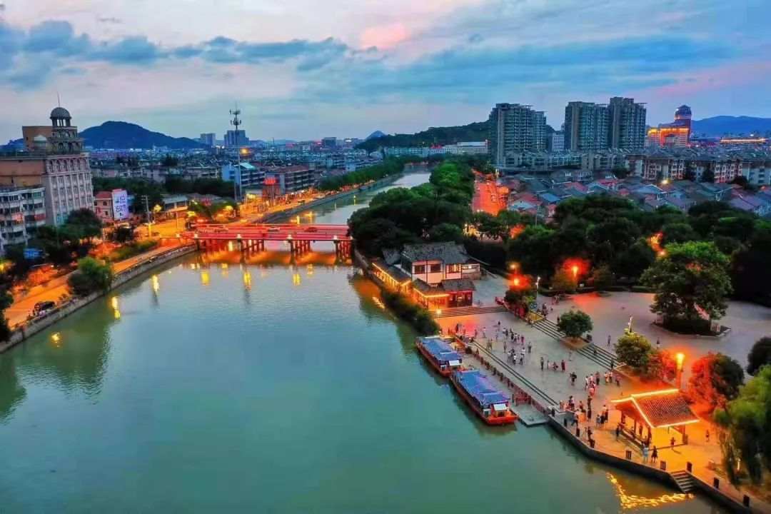 A scenic view of Ningbo Dayunhe