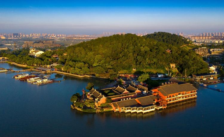 A scenic view of Ningbo Dongqianhu Muzangqun