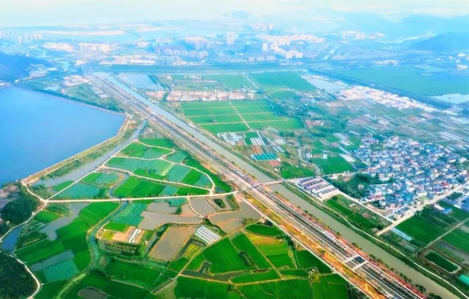 A scenic view of Ningbo Jintang Xuexiao Jiuzhi
