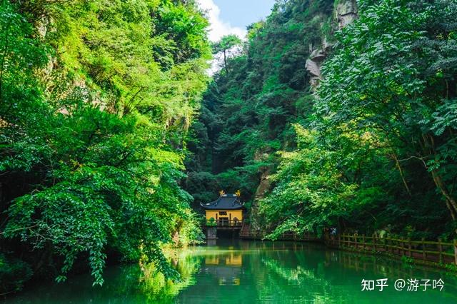 A scenic view of Ningbo Linzhai