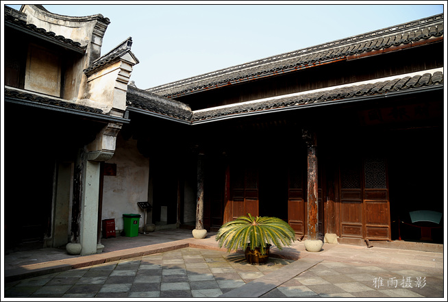 A scenic view of Ningbo Longshan Yushi Jiuzhai Jianzhuqun