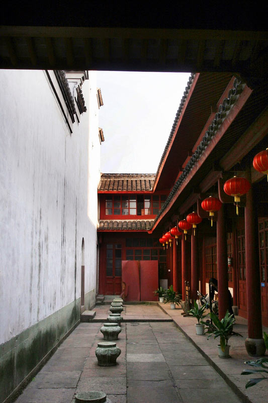 A scenic view of Ningbo Qingan Huiguan