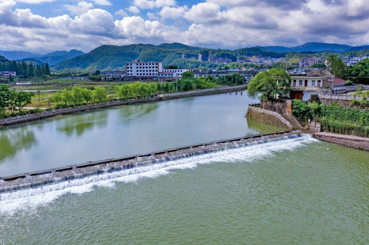 A scenic view of Ningbo Tashanyan