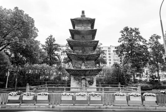 A scenic view of Ningbo Tianningsi