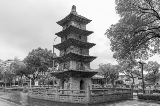 A scenic view of Ningbo Tianningsi