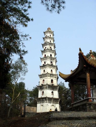 A scenic view of Ningbo Wangshouren Guju
