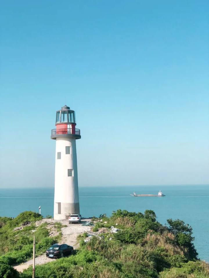 A scenic view of Ningbo Zhedong Yanhai Dengta