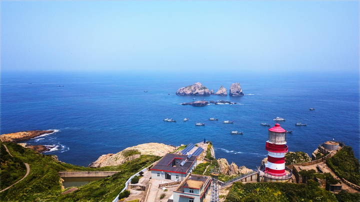 A scenic view of Ningbo Zhedong Yanhai Dengta