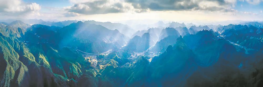 A scenic view of Ningde Baofeng Yinkuang Yizhi
