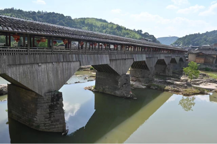 A scenic view of Ningde Mindongbei Langqiao Qun