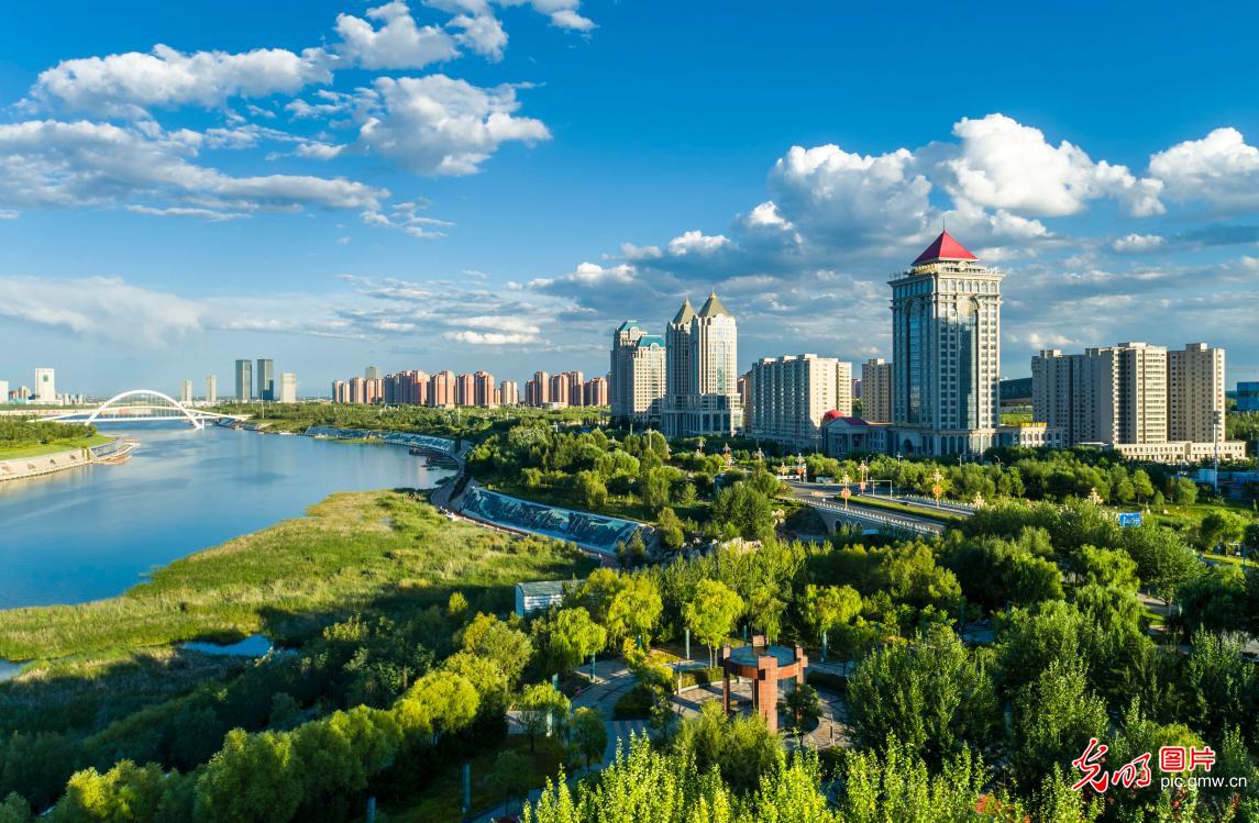 A scenic view of Ordos Huoluochaidengchengzhi