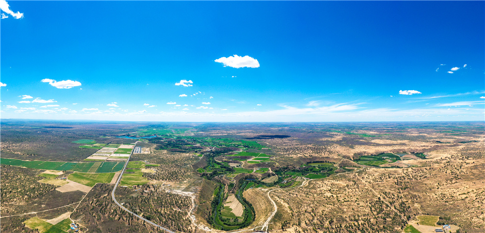 A scenic view of Ordos Shierlianchengchengzhi
