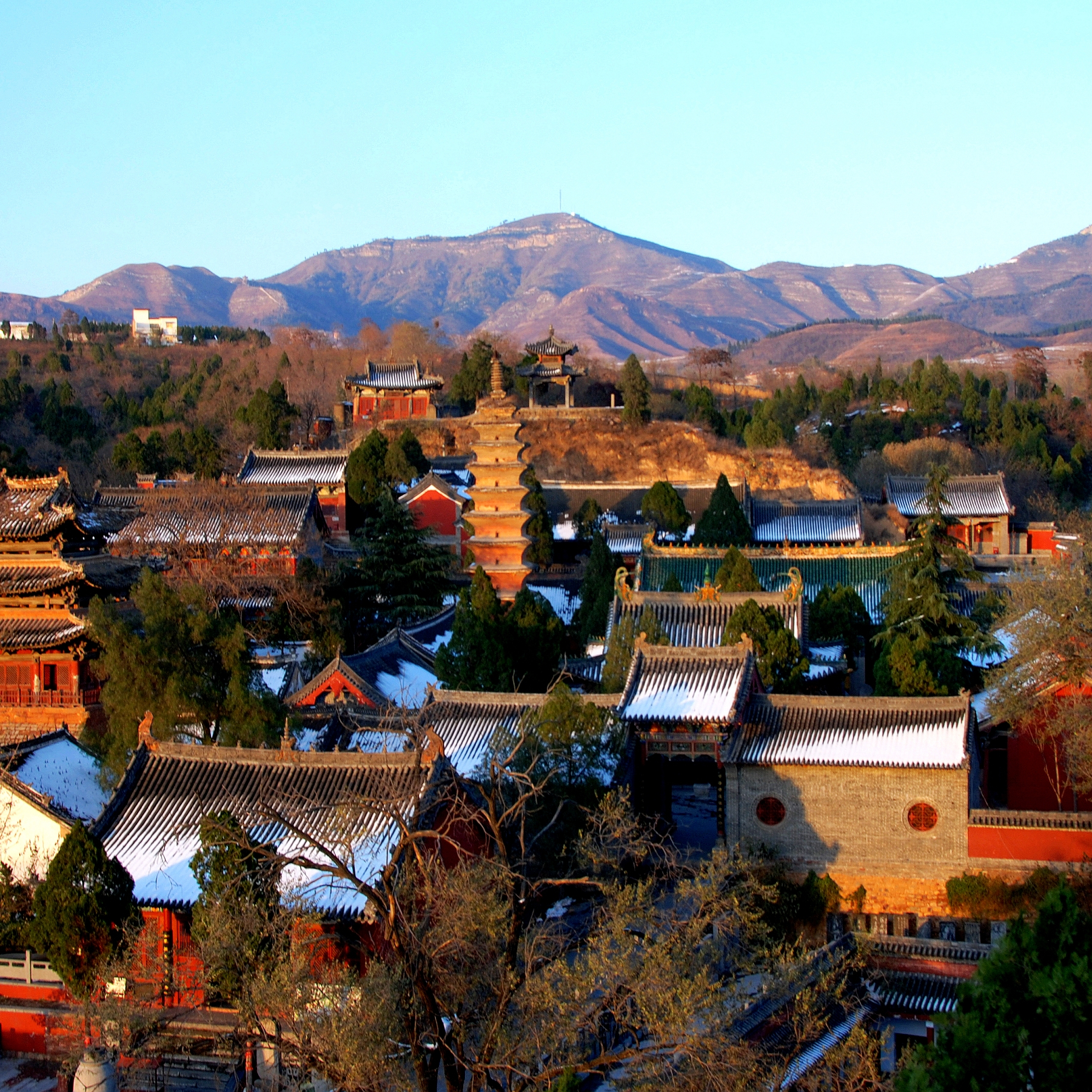 A scenic view of Pingdingshan Fengxuesijitialin