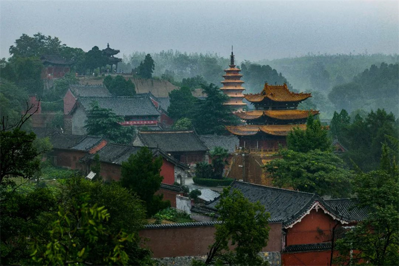 A scenic view of Pingdingshan Fengxuesijitialin