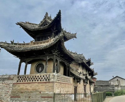 A scenic view of Pingdingshan Jiaxianshanshanhuiguan