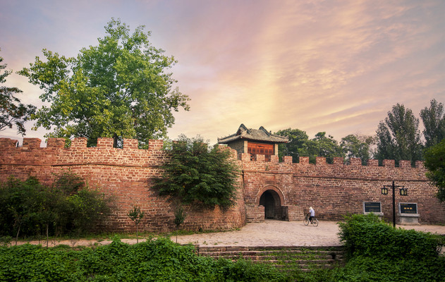 A scenic view of Pingdingshan Jiaxianwenmiao