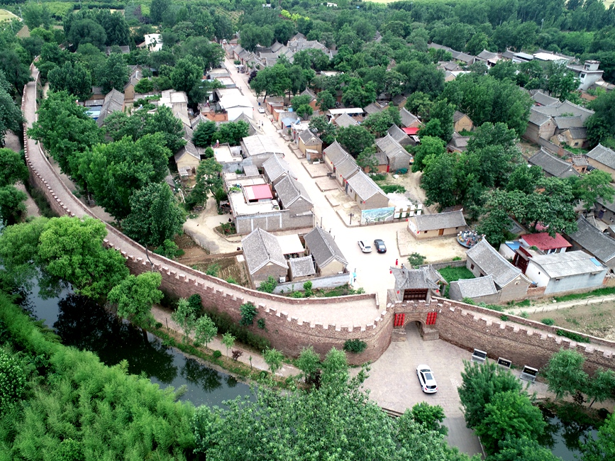 A scenic view of Pingdingshan Linfengzhai