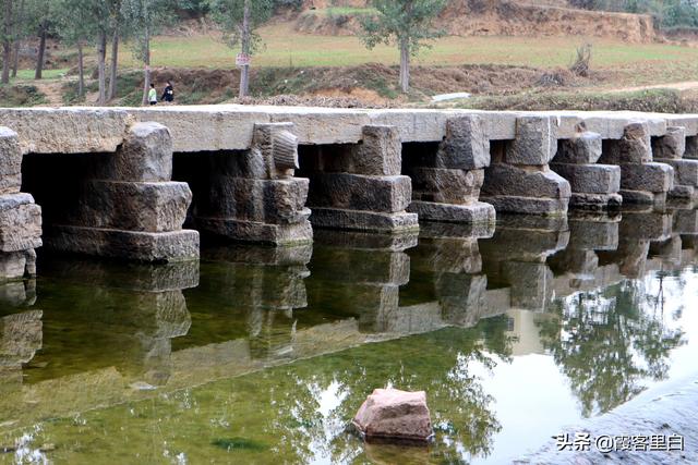 A scenic view of Pingdingshan Longquanliheshiqiao
