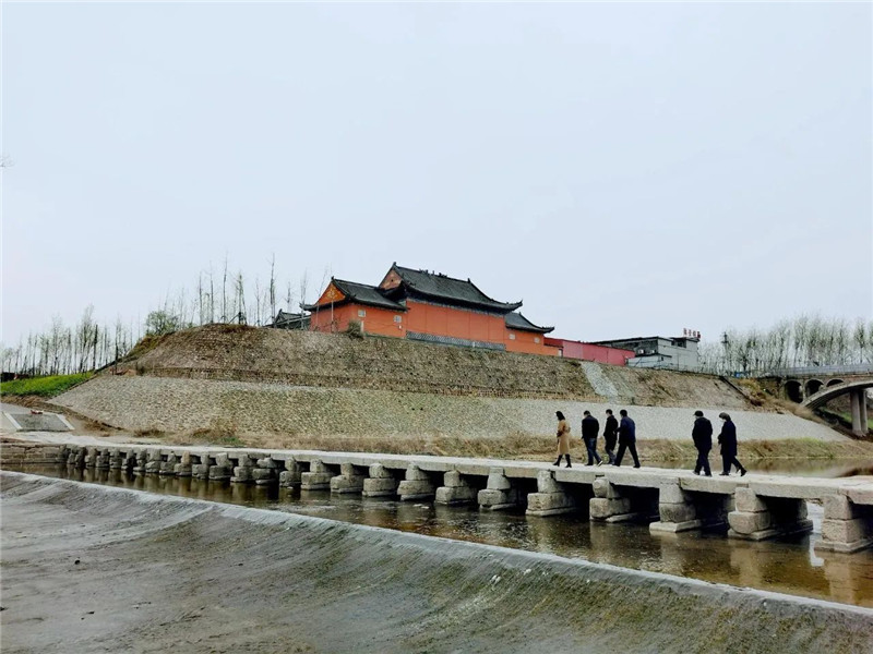 A scenic view of Pingdingshan Longquanliheshiqiao