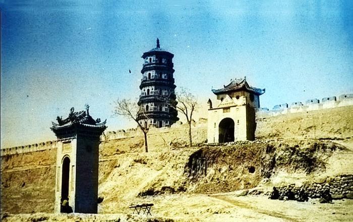 A scenic view of Pingliang Yanensi Ta