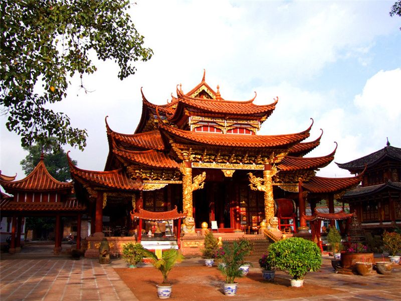 A scenic view of Puer Jinggu Daizu Fosi Jianzhuqun