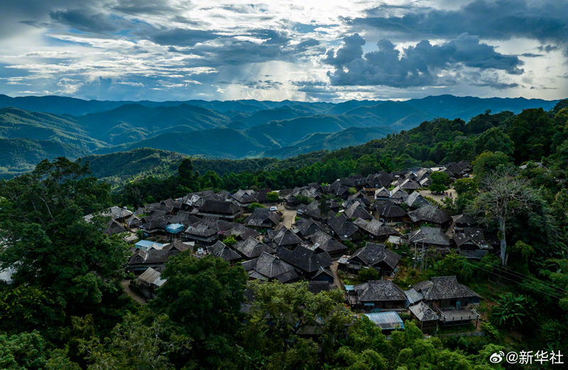 A scenic view of Puer Jingmai Guchayuan