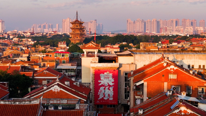 A scenic view of Putian Longhua Shuangta