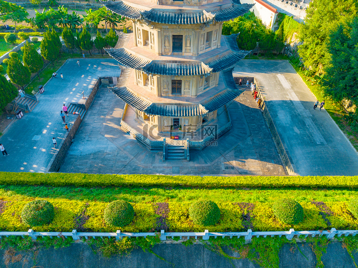 A scenic view of Putian Shijia Wenfo Ta