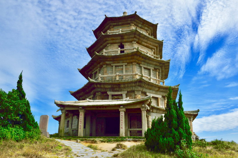 A scenic view of Putian Tianzhong Wanshou Ta