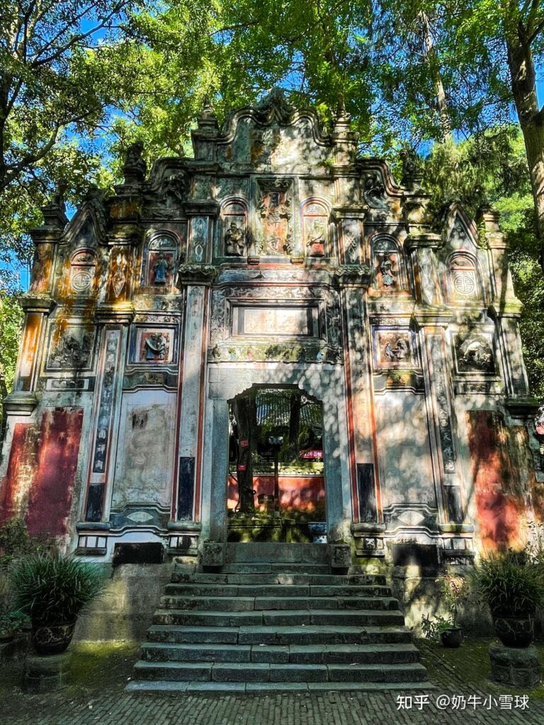 Unveil the Mysteries of Qiandongnan Feiyunya Gujianzhuqun: Your Ultimate Travel Guide