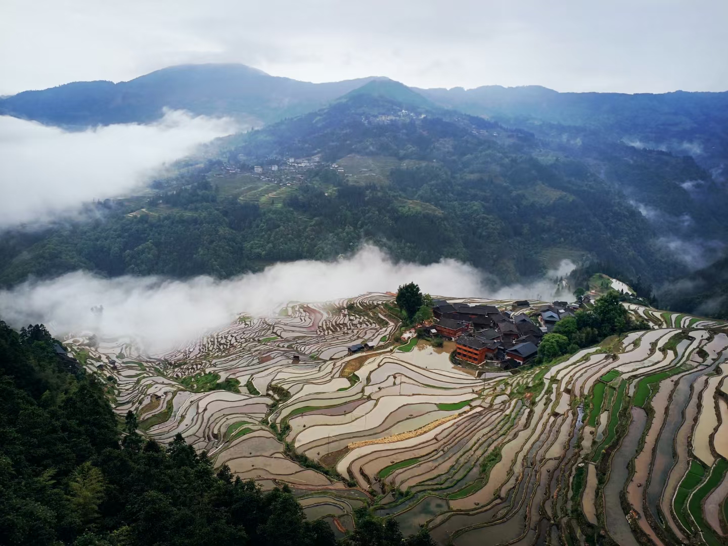 A scenic view of Qiandongnan Jinping Feishanmiao