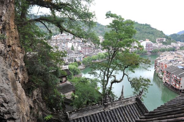 A scenic view of Qiandongnan Qinglongdong