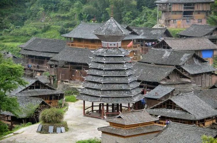 A scenic view of Qiandongnan Shudong Duzhu Gulou