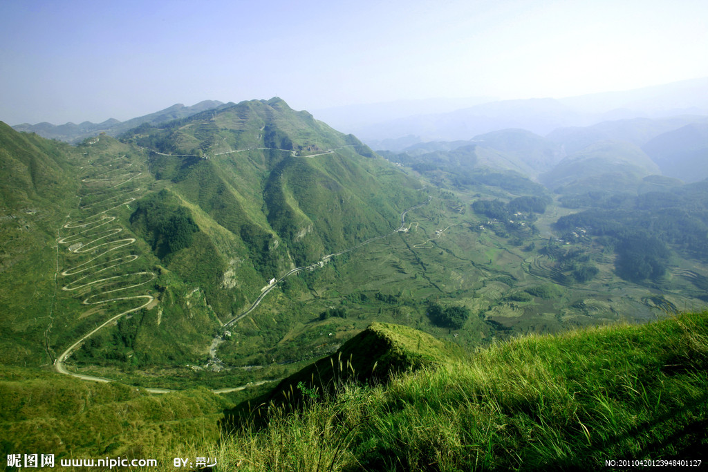 A scenic view of Qianxinan Ershisidaoguai Kangzhan Gonglu