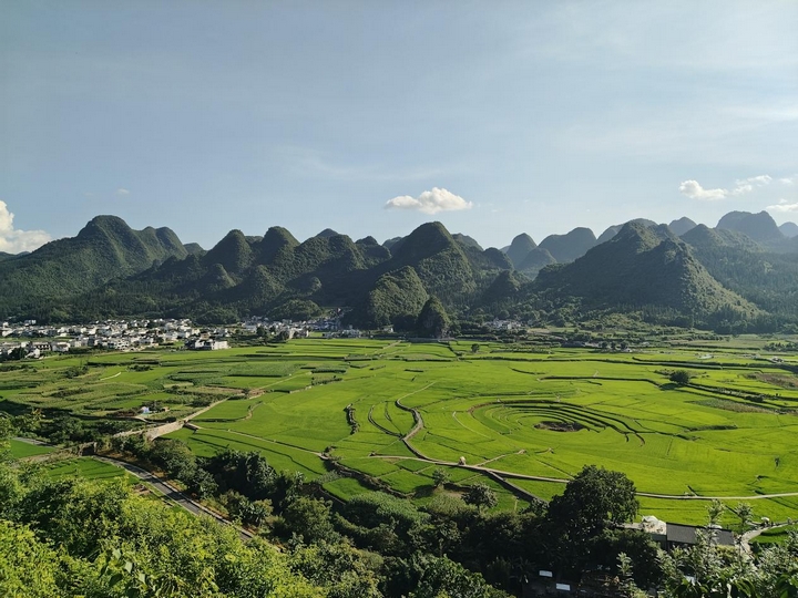 A scenic view of Qianxinan Jiaole Muqun
