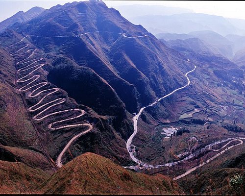 A scenic view of Qianxinan Xingyi Wantun Muqun