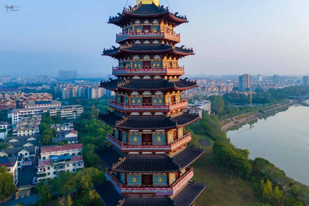 A scenic view of Qingyang Jiaozhachuan Wanfota