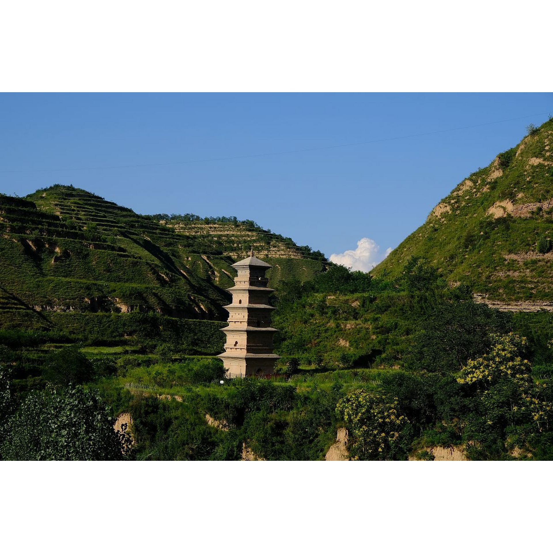A scenic view of Qingyang Ningshousi Ta