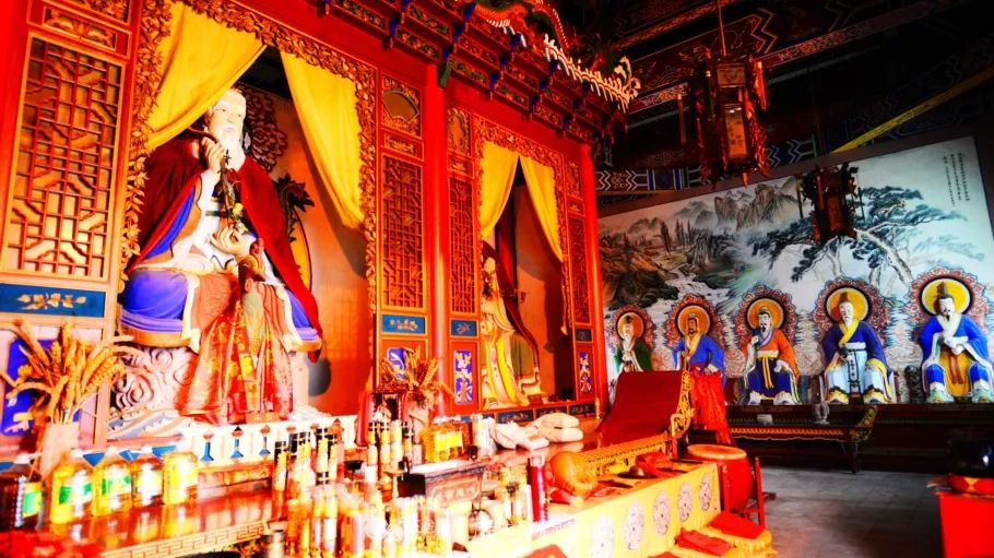 A scenic view of Qingyang Zhoujiu Bangmufang