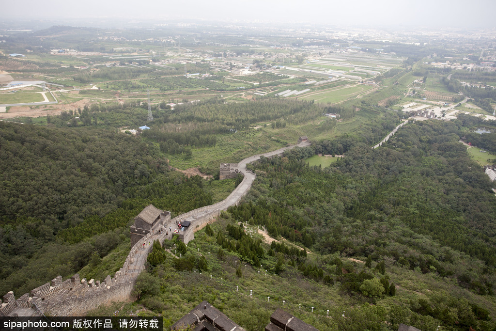 A scenic view of Qinhuangdao Great Wall Jiumentou