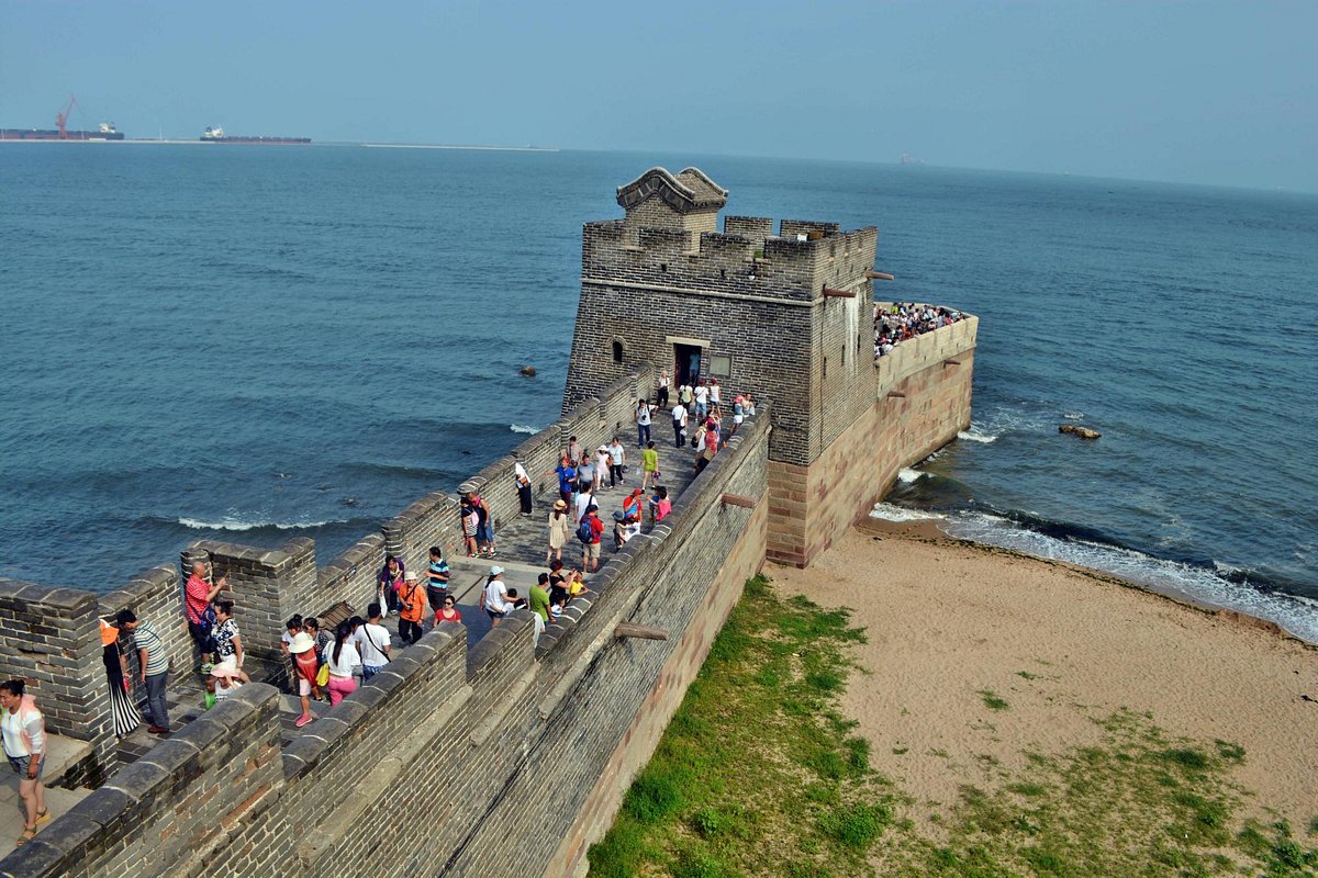 A scenic view of Qinhuangdao Great Wall Jiumentou