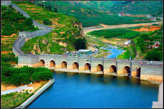 A scenic view of Qinhuangdao Great Wall Jiumentou