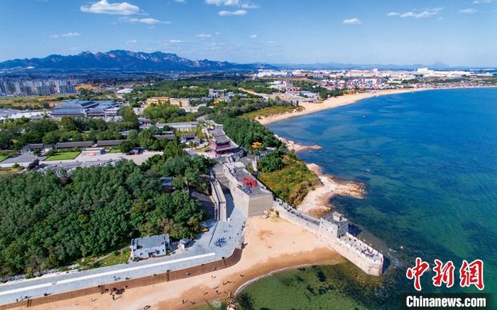 A scenic view of Qinhuangdao Great Wall Shanhaiguan