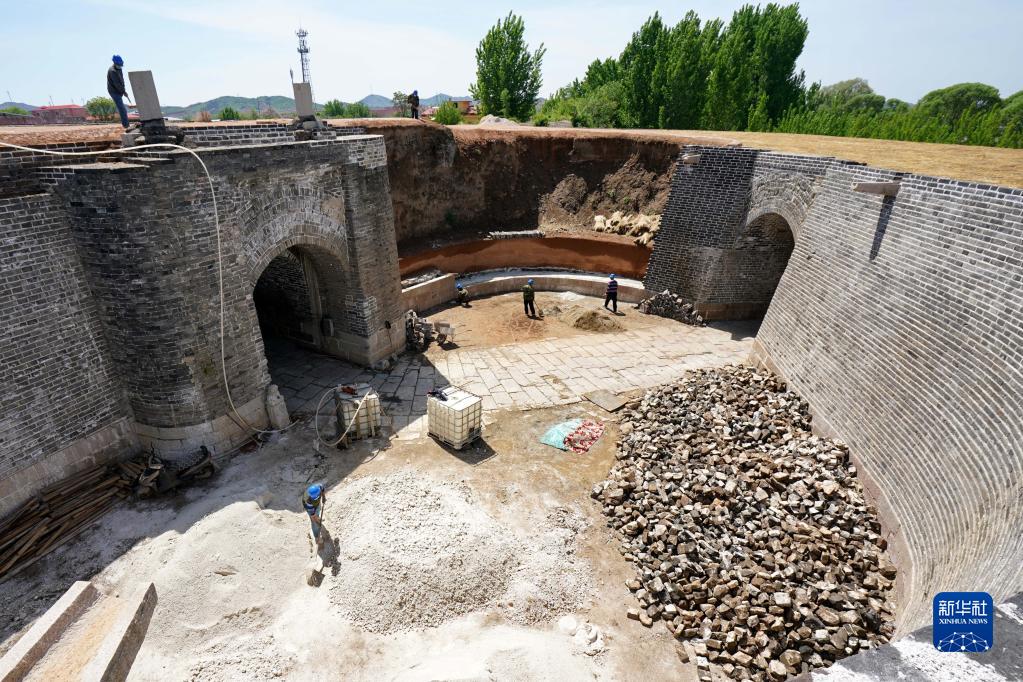 A scenic view of Qinhuangdao Yongpingfu City Wall