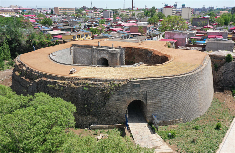 A scenic view of Qinhuangdao Yongpingfu City Wall