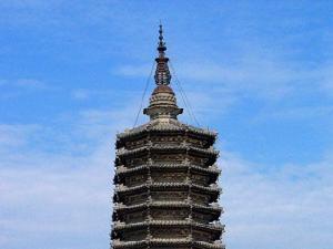 A scenic view of Qinhuangdao Yuanying Temple Pagoda