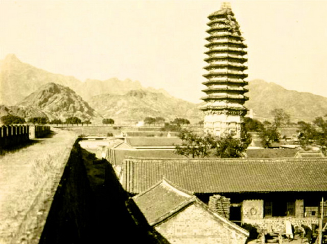 A scenic view of Qinhuangdao Yuanying Temple Pagoda