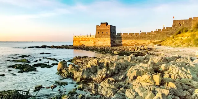 A scenic view of Qinhuangdao Yuanying Temple Pagoda